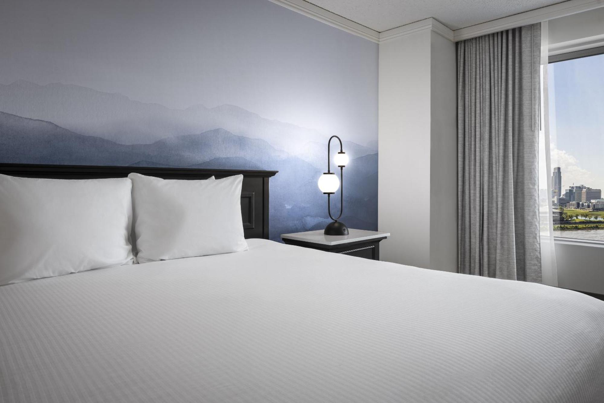 Premium Room, River View, 1 King, Non-Smoking