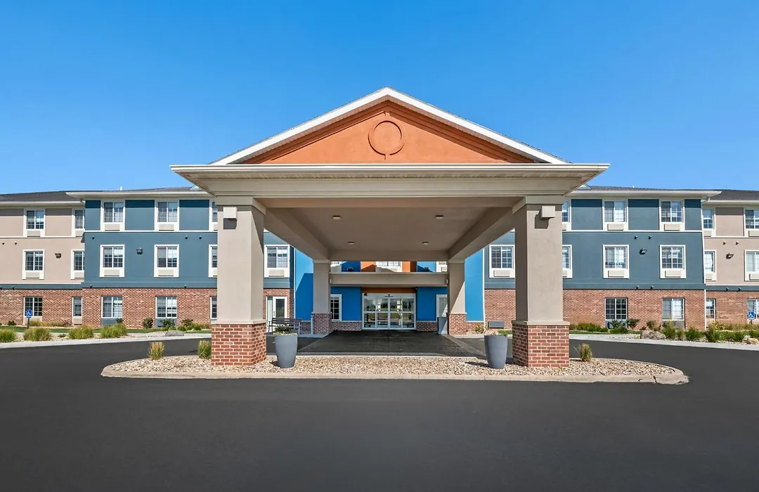 Holiday Inn Express Hotel & Suites Council Bluffs - Convention Center Area By Ihg-1